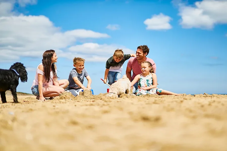 What’s the Best Time of Year to Book Family Holiday Packages? Family